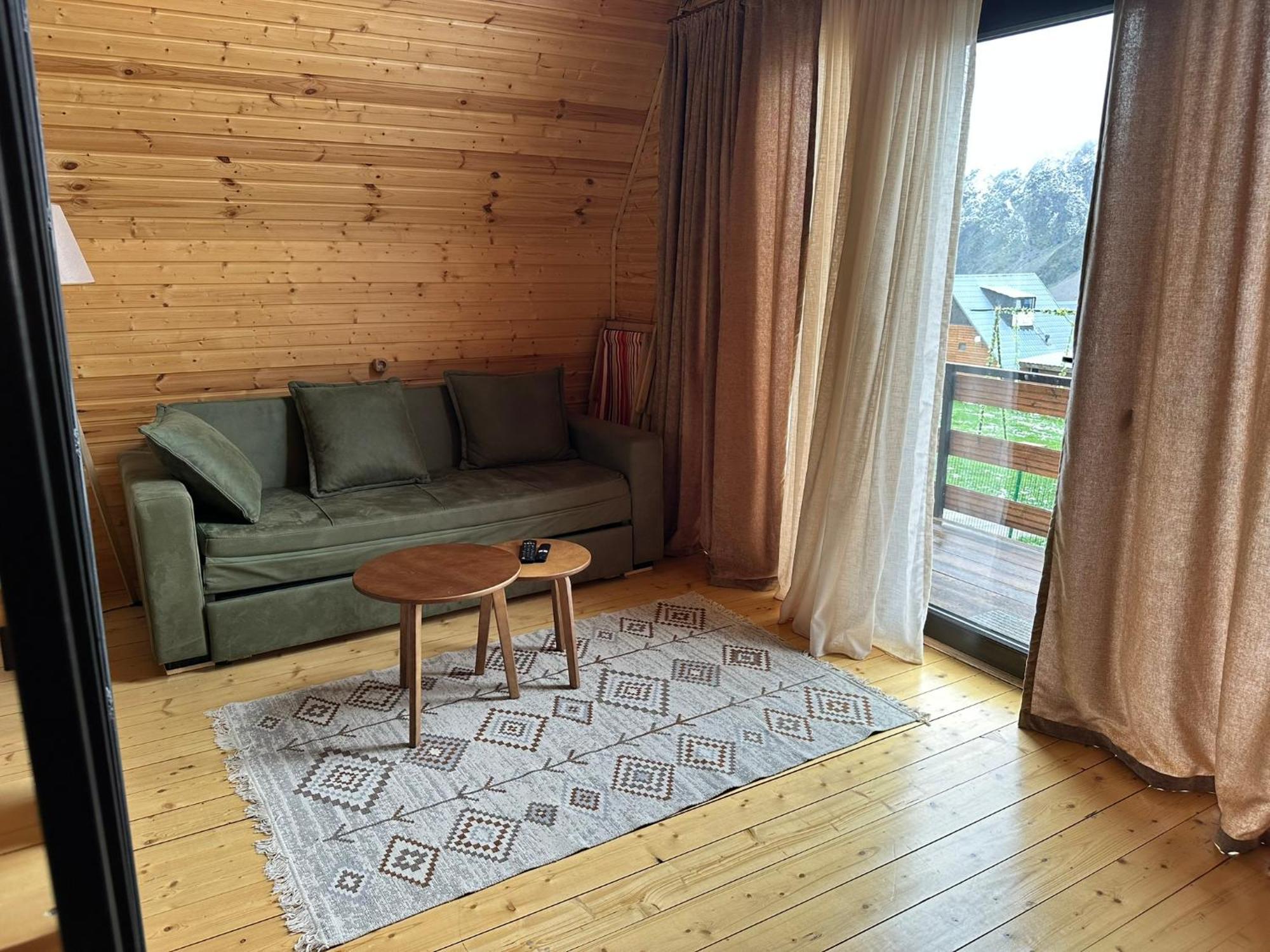 A&B Cottages Kazbegi Eksteriør billede