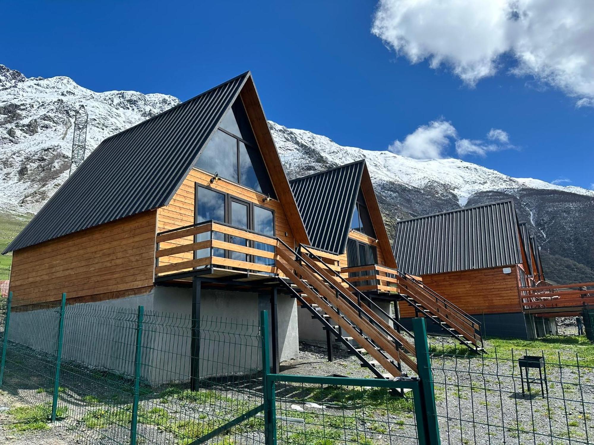A&B Cottages Kazbegi Eksteriør billede